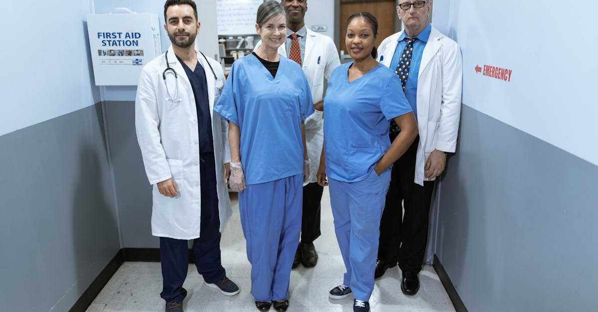 医師たちのプロフェッショナルな雰囲気