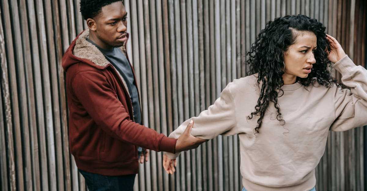 嫌味を軽やかに受け流す様子