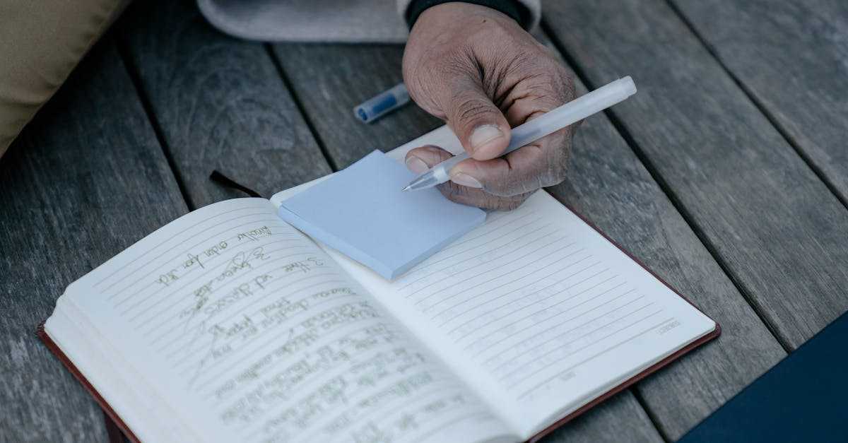 やりたいことリストを書き出す様子