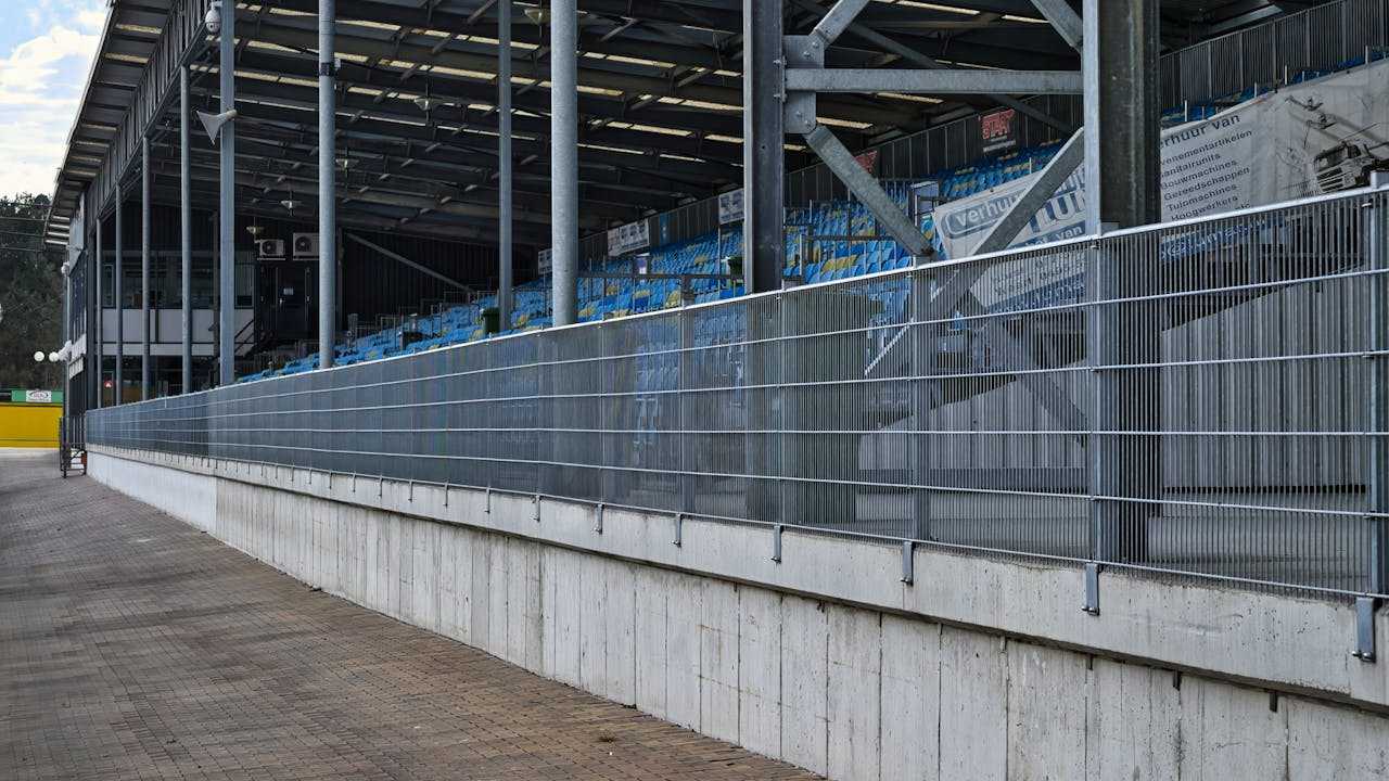 インディ5002026の放送を確認するためのサーキット観客席