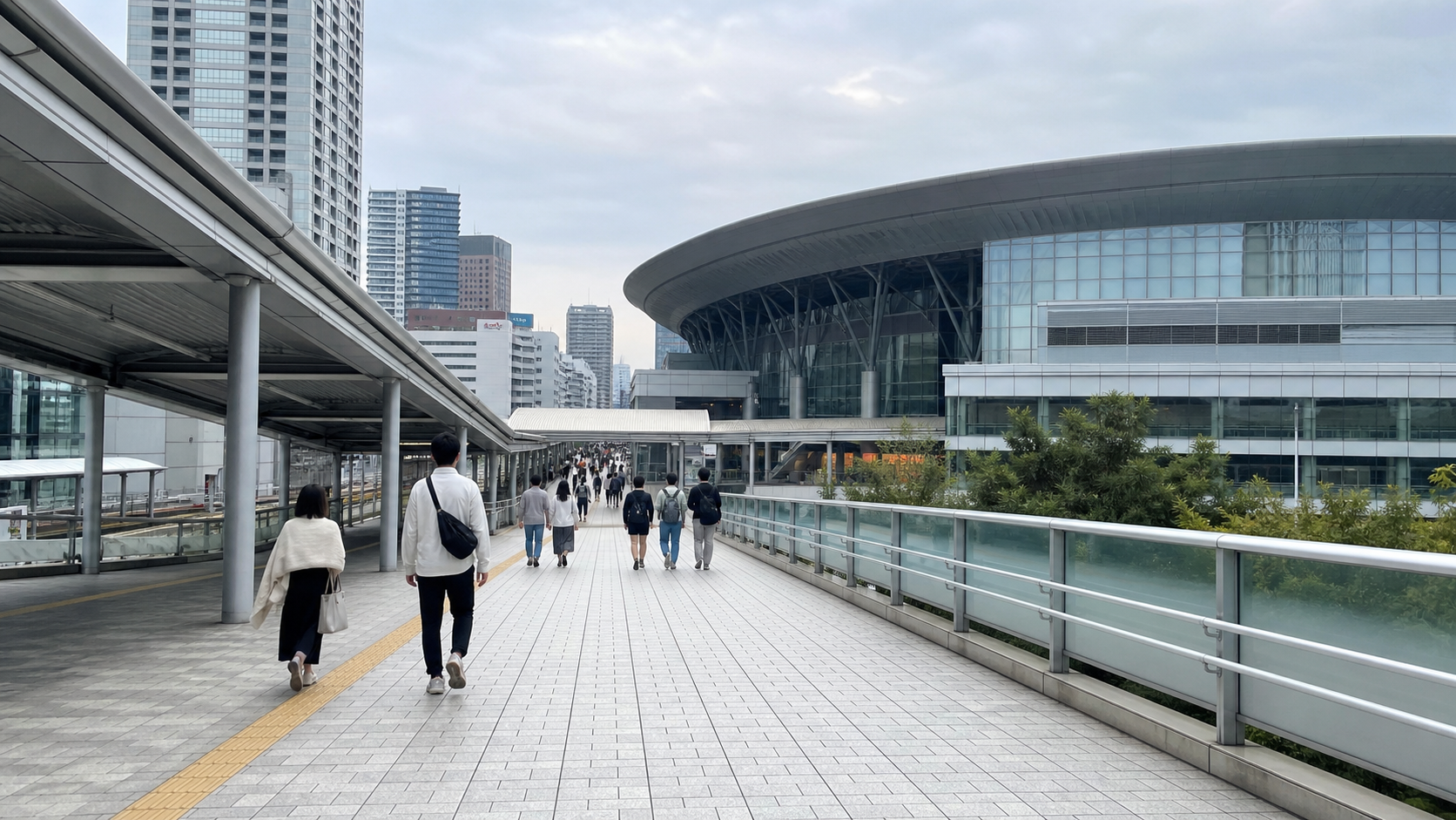 GMOアリーナさいたまの最寄り駅からのアクセスを示す歩行者デッキのイメージ