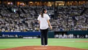 内田真礼の始球式の勝率をイメージした球場のマウンド